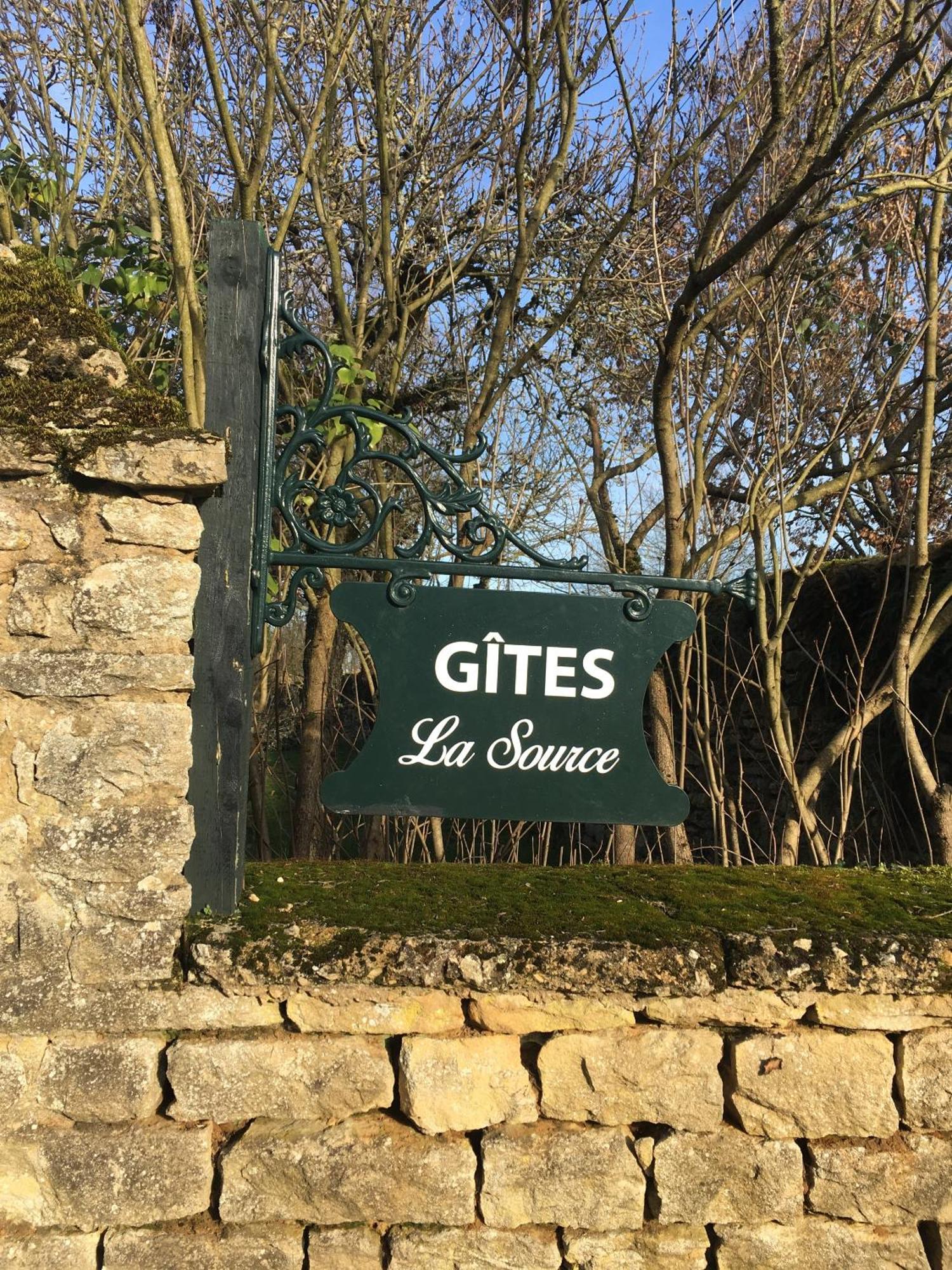 Gites La Source Le Calet Esterno foto